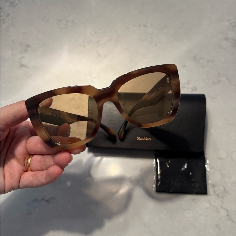 MaxMara Tortoise Shell Sunglasses - Picture 3 of 7